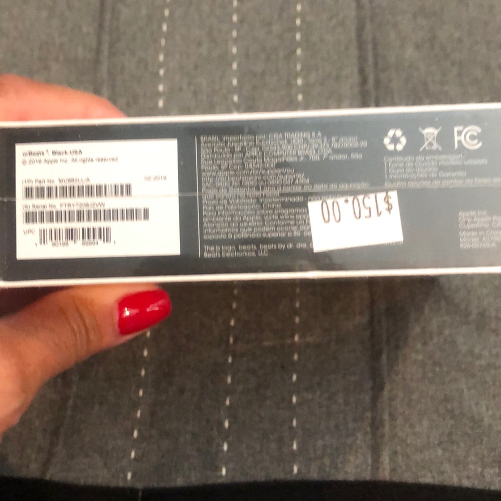 COPY - UR BEATS 3   Beats by dr. Dre NEW IN UNOPEN BOX - Picture 2 of 4